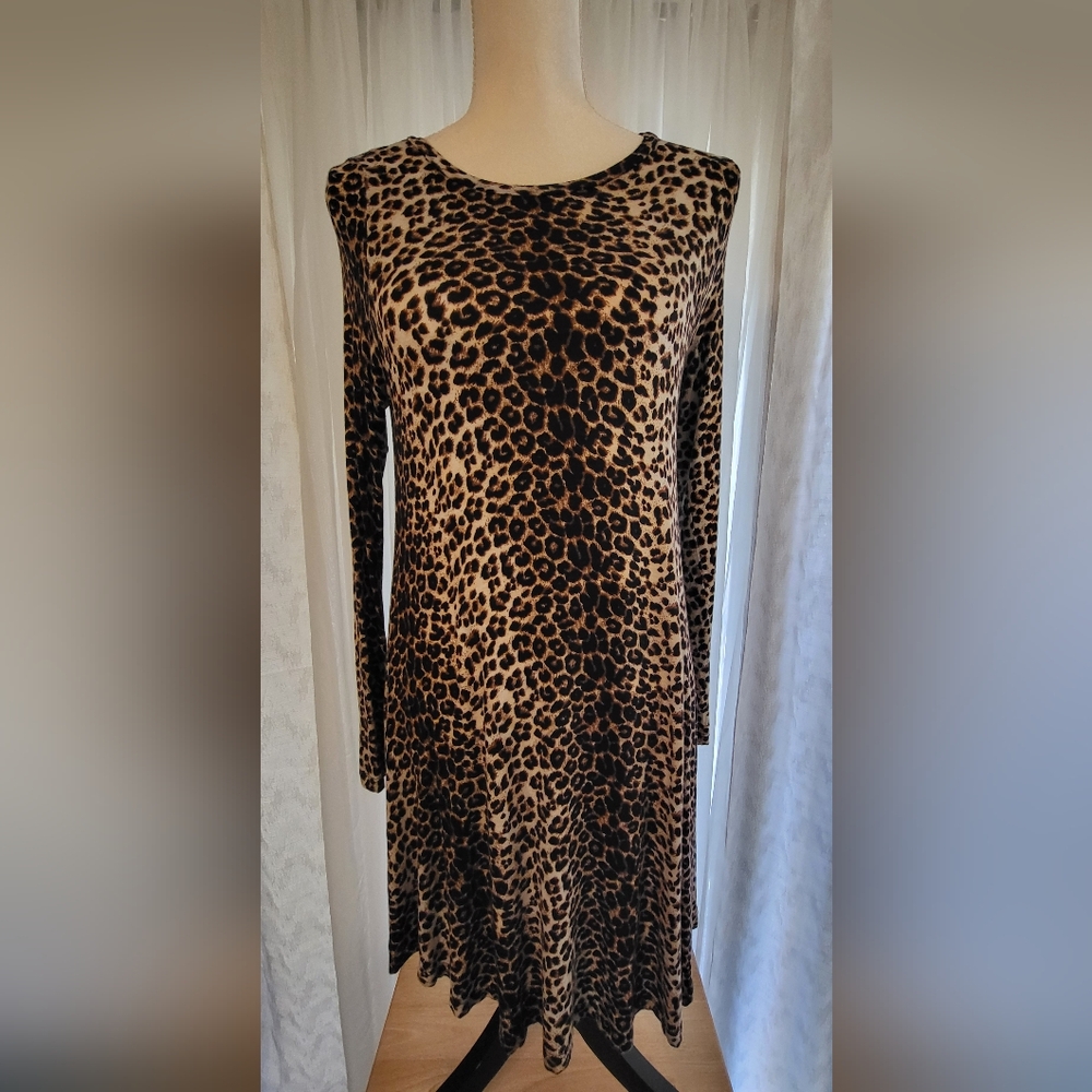Forever 21 leopard print dress size small